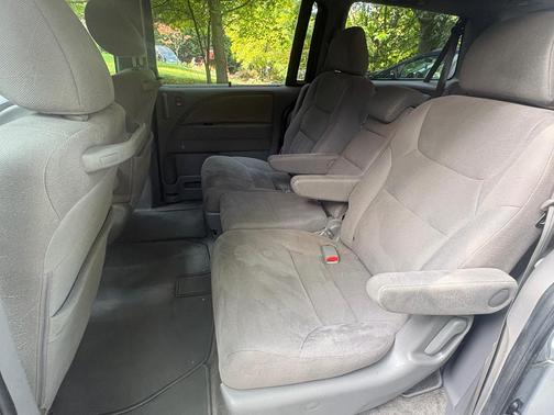 Silver 2010 Honda Odyssey EX