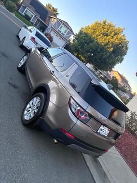 Brown 2017 Land Rover Discovery Sport SE
