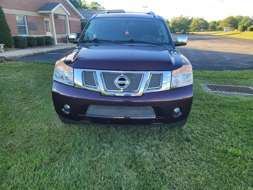 Red 2015 Nissan Armada SL