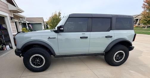 Gray 2023 Ford Bronco Badlands Advanced