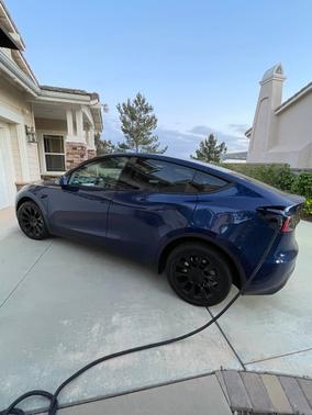 Blue 2023 Tesla Model Y Long Range