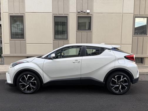 White 2018 Toyota C-HR XLE Premium