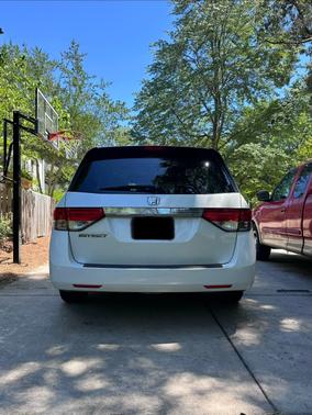 White 2016 Honda Odyssey EX-L