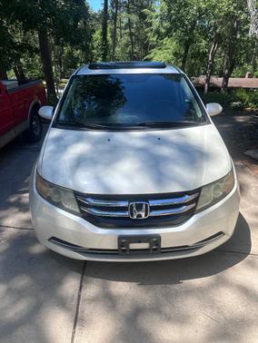 White 2016 Honda Odyssey EX-L