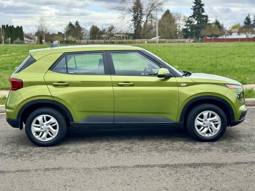 2022 Hyundai VENUE SE