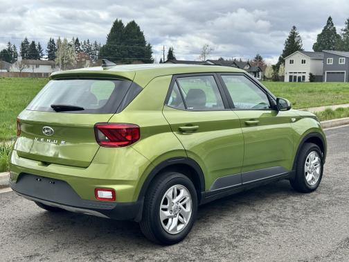 2022 Hyundai VENUE SE