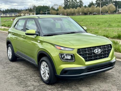 2022 Hyundai VENUE SE