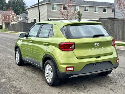 2022 Hyundai VENUE SE