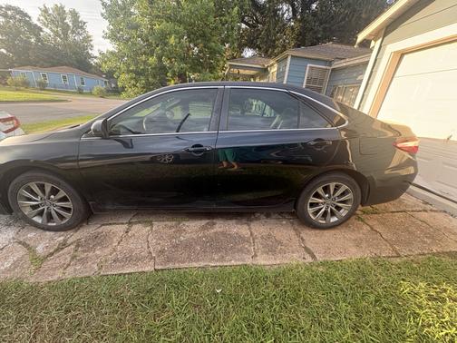 Blue 2017 Toyota Camry XLE