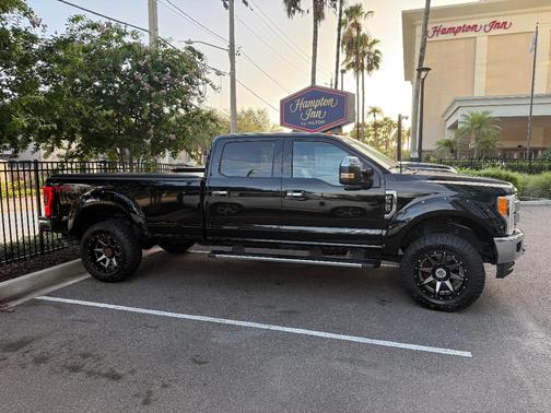 Black 2018 Ford F-350 Lariat