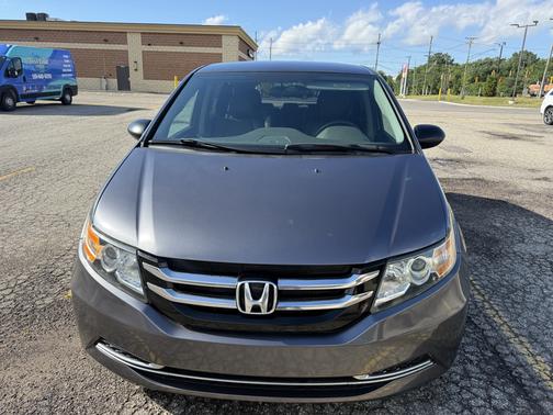 Gray 2014 Honda Odyssey LX