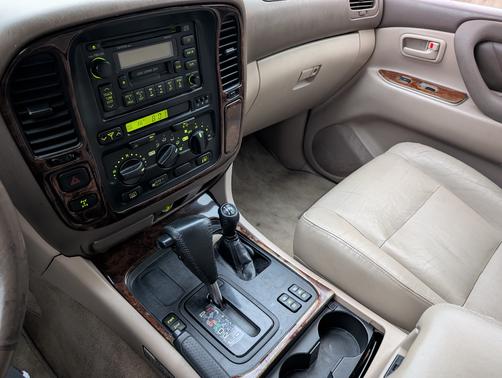 1998 Toyota Land Cruiser Base