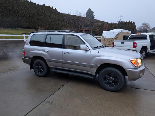 1998 Toyota Land Cruiser Base