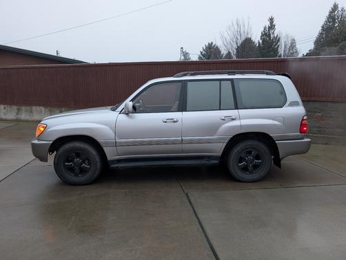 1998 Toyota Land Cruiser Base