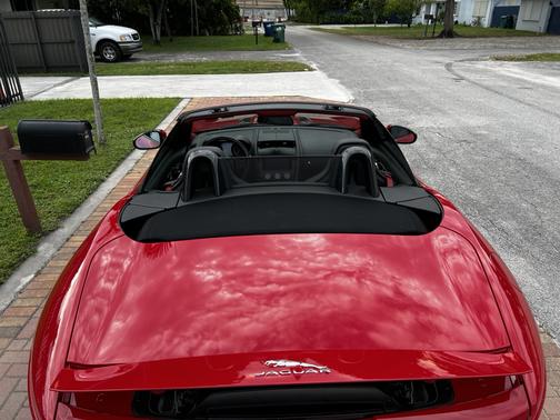 2014 Jaguar F-TYPE S