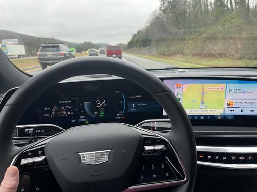 2024 Cadillac LYRIQ Tech