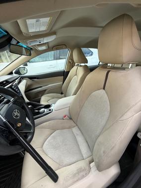 White 2018 Toyota Camry Hybrid LE
