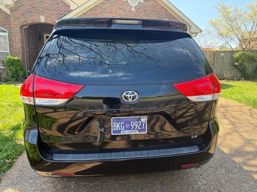 2011 Toyota Sienna LE