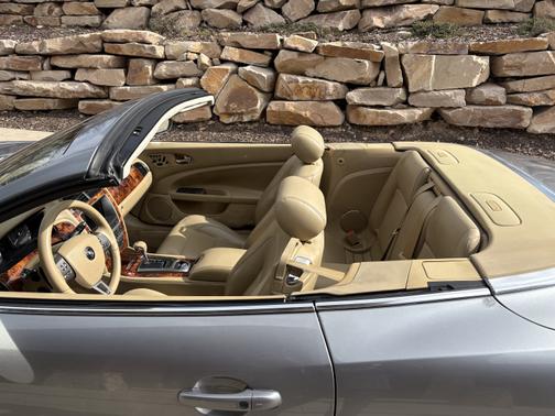 2007 Jaguar XKR Base