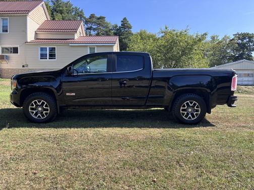 2017 GMC Canyon SLE