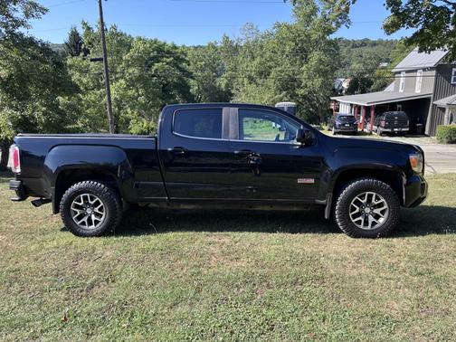 2017 GMC Canyon SLE