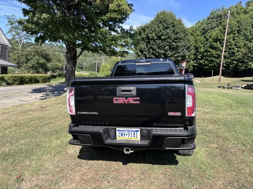 2017 GMC Canyon SLE