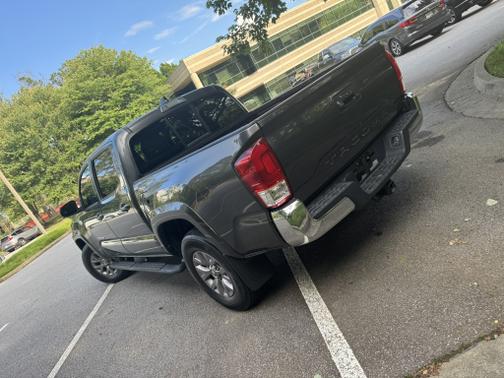 2022 Toyota Tacoma SR5