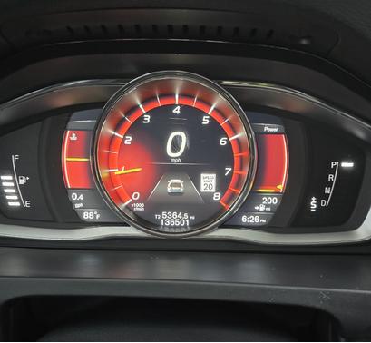 2017 Volvo V60 Cross Country T5 Platinum