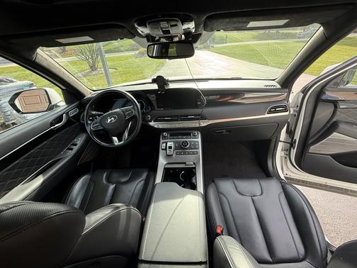 White 2022 Hyundai PALISADE Calligraphy
