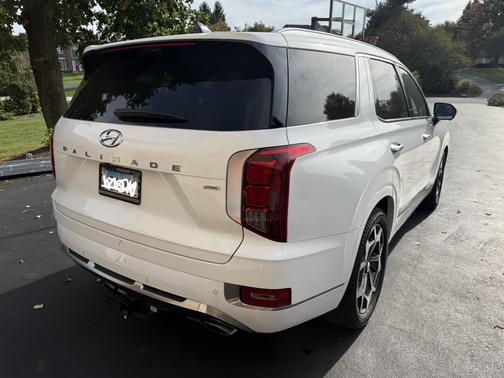 White 2022 Hyundai PALISADE Calligraphy