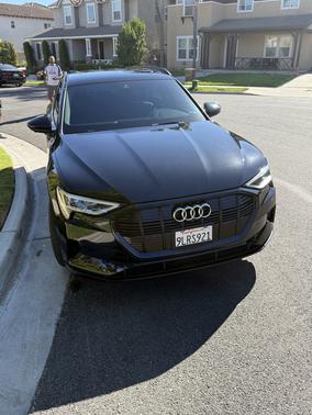 Black 2021 Audi e-tron Premium