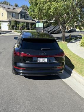 Black 2021 Audi e-tron Premium