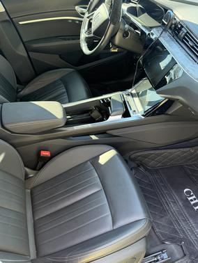 Black 2021 Audi e-tron Premium