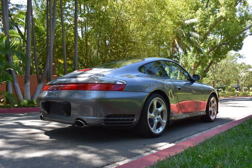 2003 Porsche 911 Carrera 4S