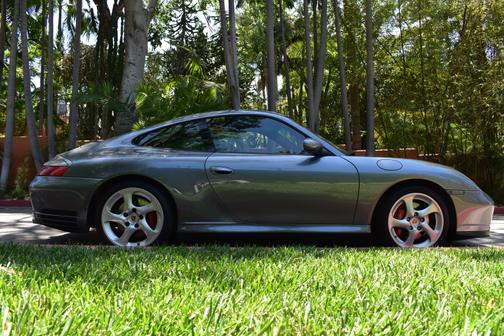 2003 Porsche 911 Carrera 4S
