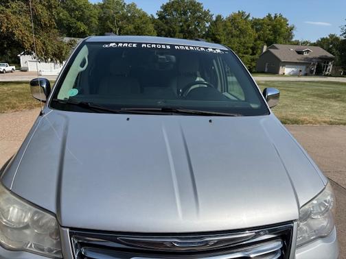2012 Chrysler Town & Country Touring-L