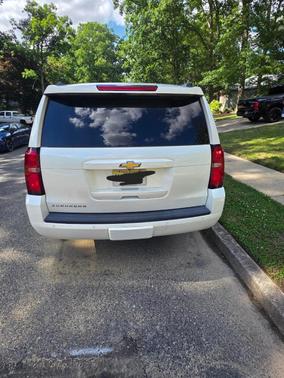 White 2015 Chevrolet Suburban 1500 LT