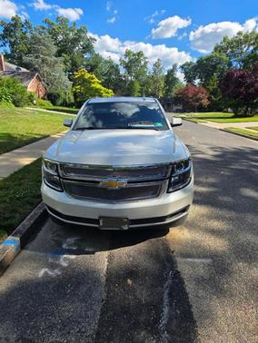 White 2015 Chevrolet Suburban 1500 LT