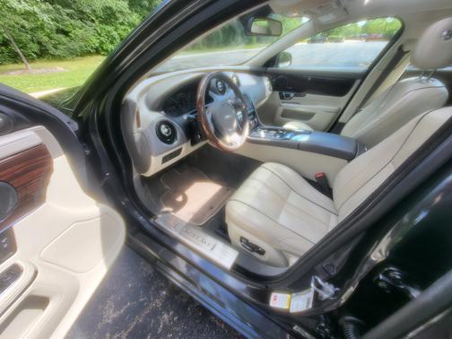 2015 Jaguar XJ XJL Portfolio