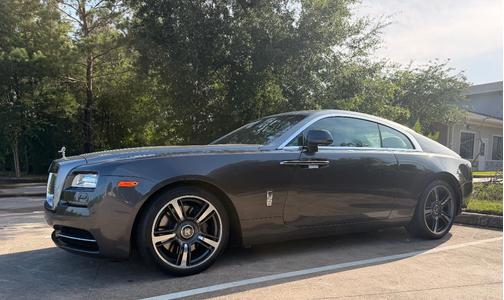 Gray 2014 Rolls-Royce Wraith Base