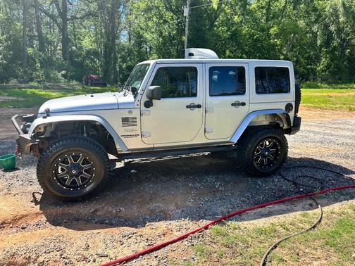 Silver 2011 Jeep Wrangler Unlimited Sahara