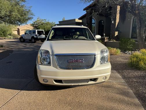 2011 GMC Yukon XL Denali