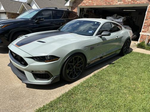 2022 Ford Mustang Mach 1