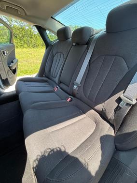 White 2015 Chrysler 200 Limited