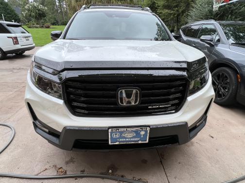 Photo 2 of 11 of 2022 Honda Ridgeline Black Edition