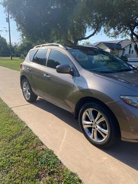Brown 2011 Nissan Murano LE