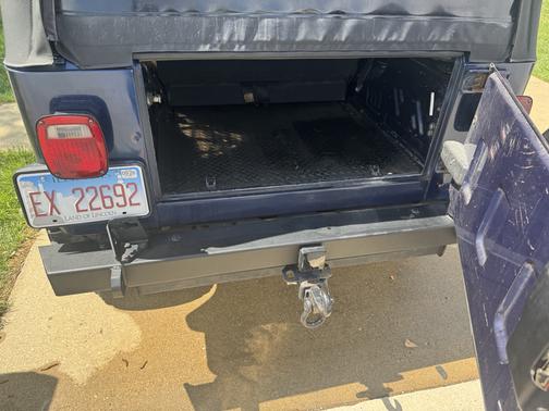 Blue 2005 Jeep Wrangler Unlimited