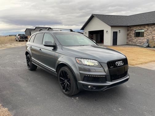 Gray 2014 Audi Q7 3.0T S line Prestige