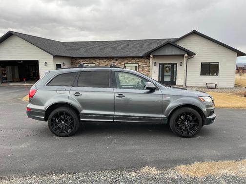 Gray 2014 Audi Q7 3.0T S line Prestige