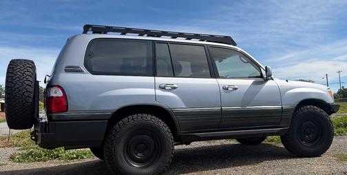 2001 Lexus LX 470 Base